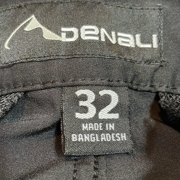 Denali Men’s Shorts Size 32 Black Cargo Shorts with Belt - Picture 13 of 13